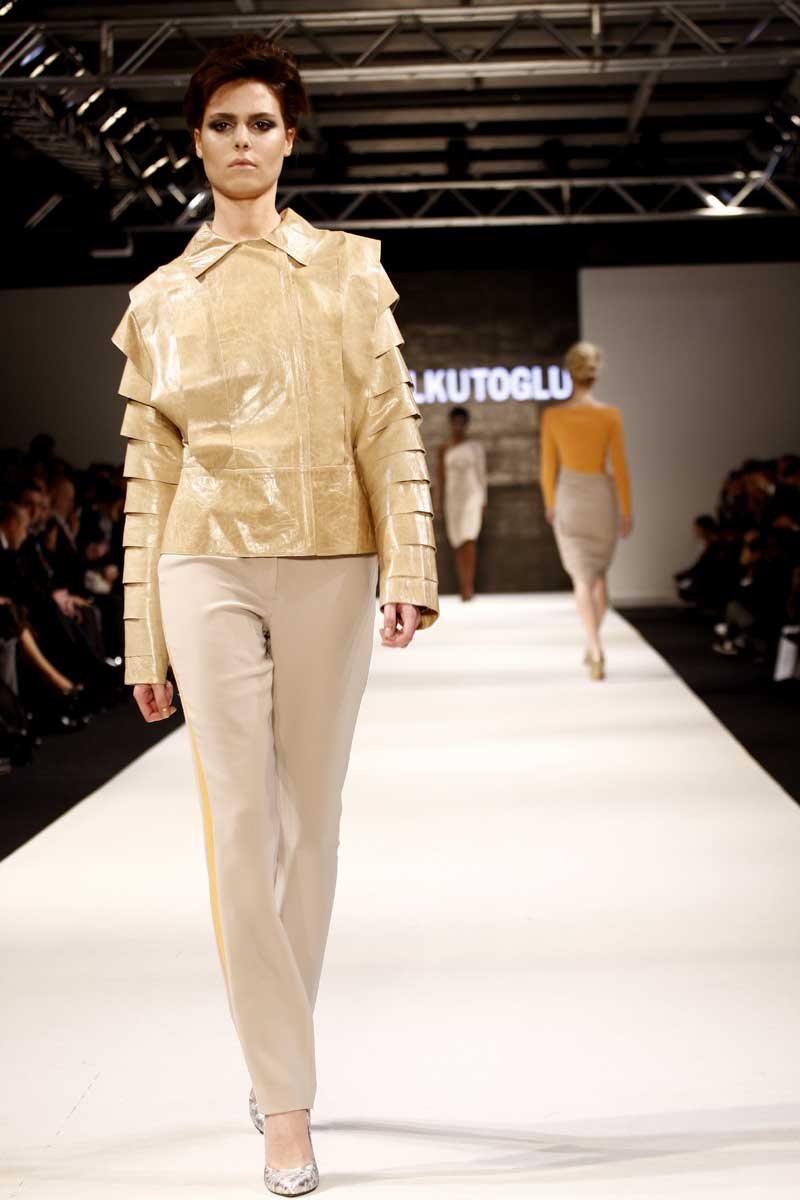 Atıl Kutoğlu 2011-2012 İstanbul Fashion Week defile