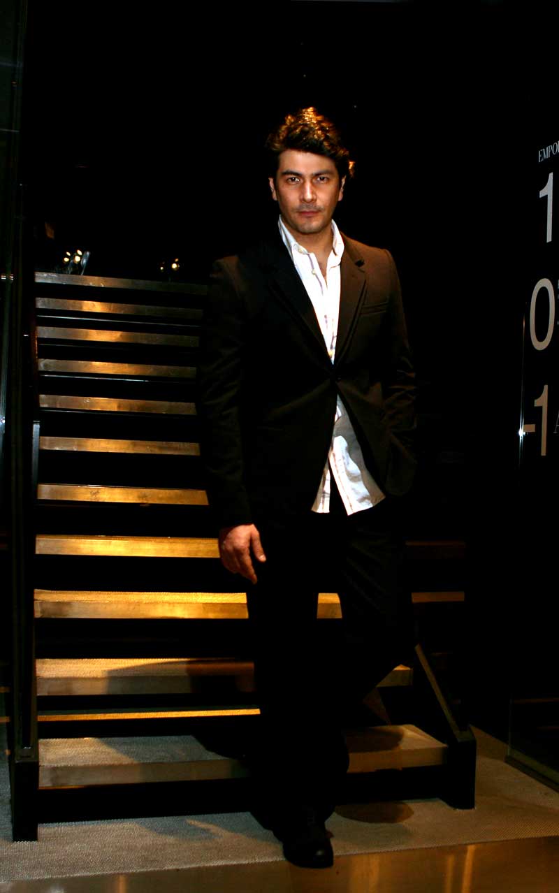 Vatan Şaşmaz'la Sevgililer Günü'ne hazırlandık