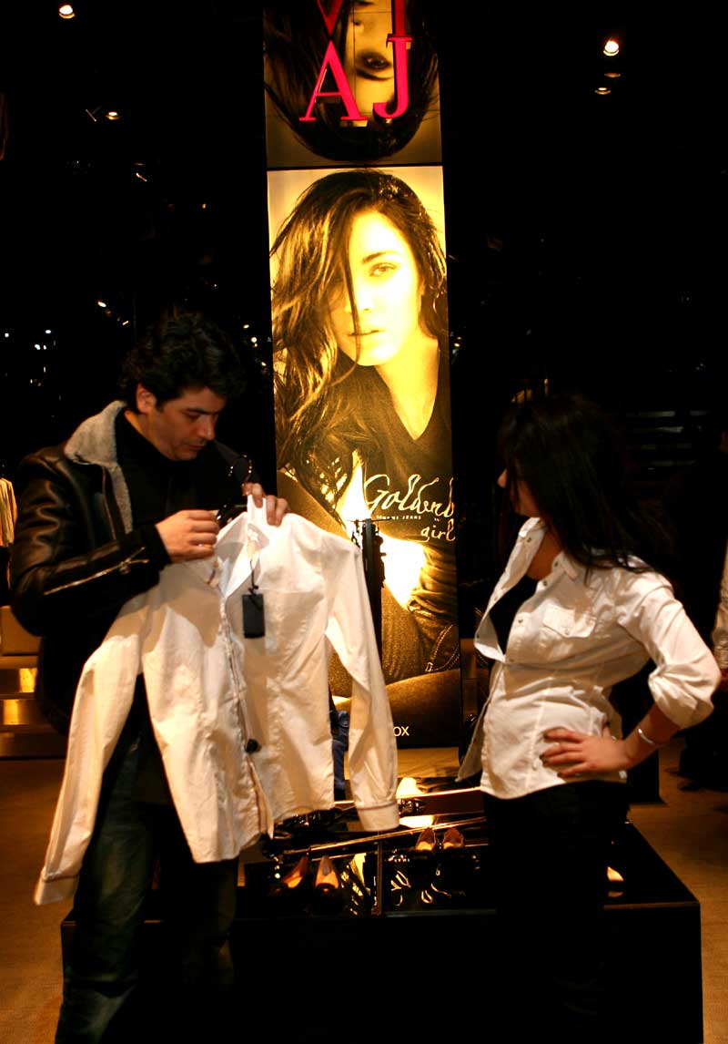 Vatan Şaşmaz'la Sevgililer Günü'ne hazırlandık