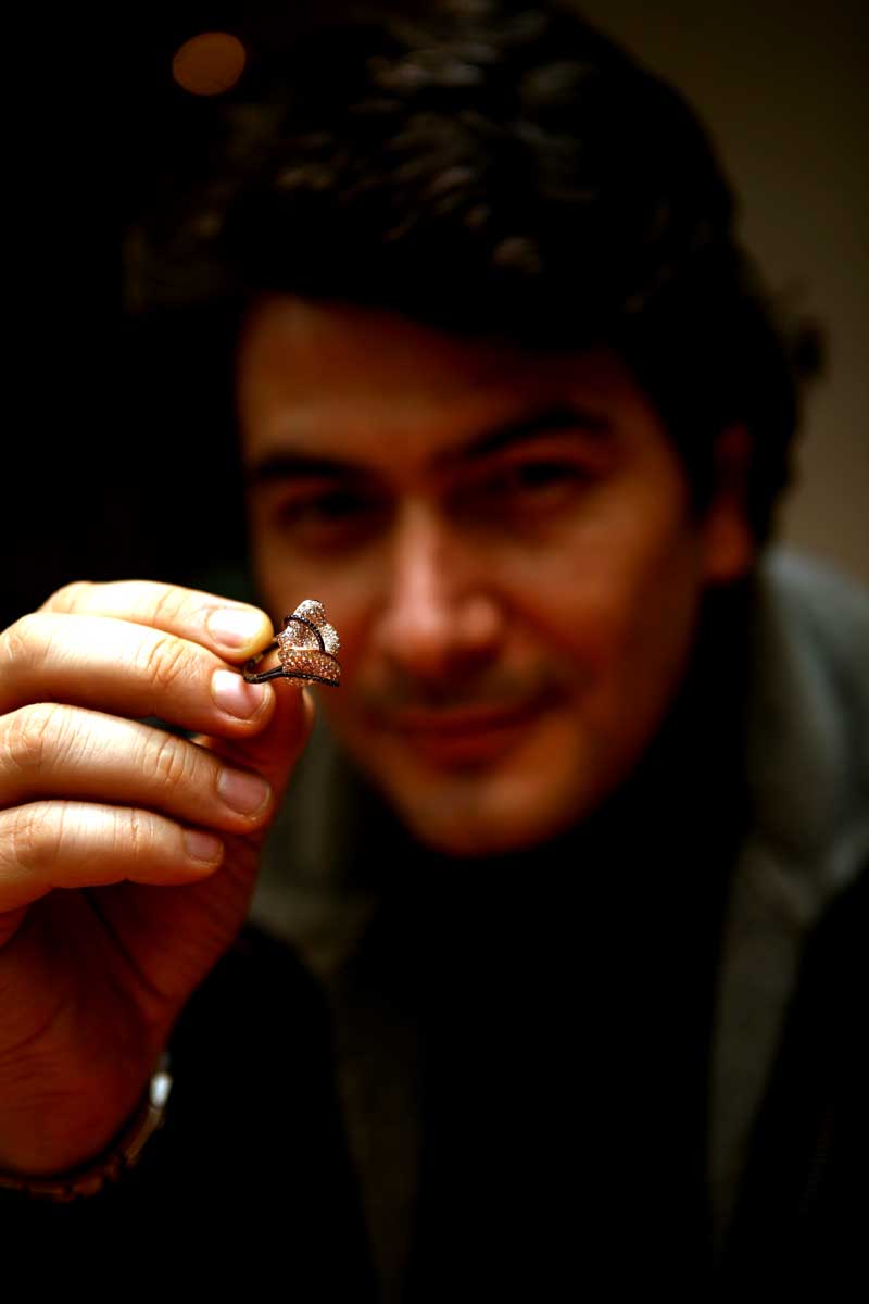 Vatan Şaşmaz'la Sevgililer Günü'ne hazırlandık