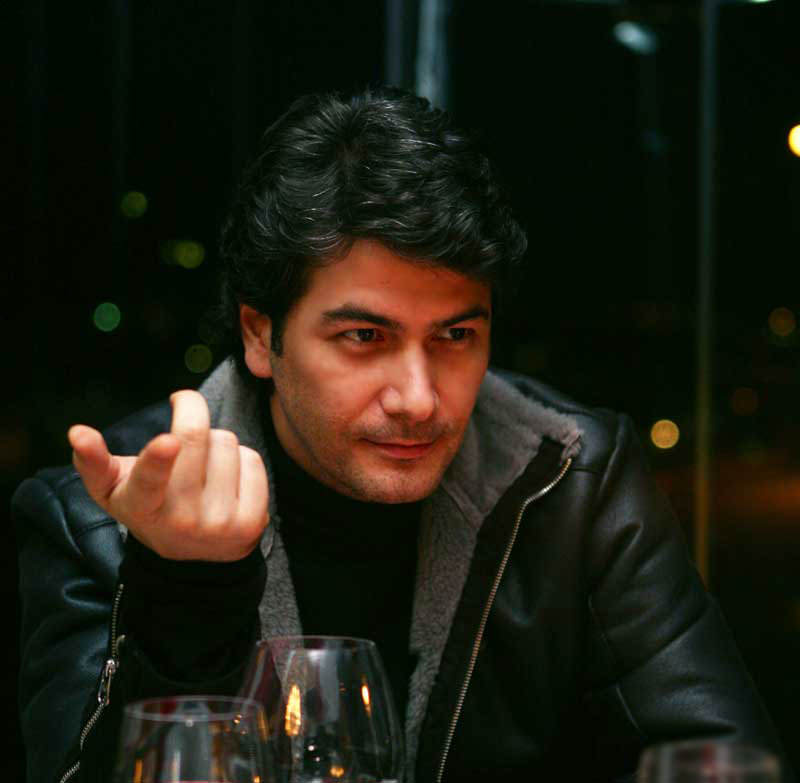 Vatan Şaşmaz'la Sevgililer Günü'ne hazırlandık