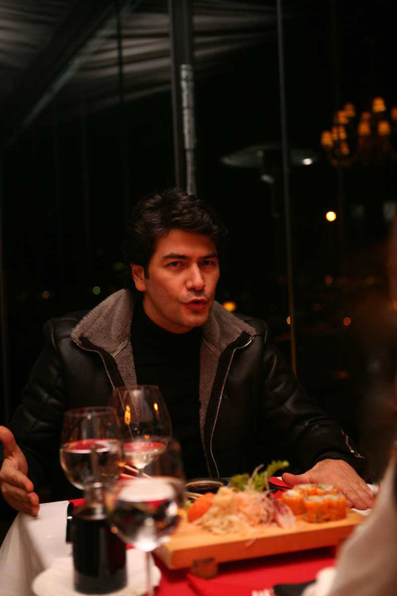 Vatan Şaşmaz'la Sevgililer Günü'ne hazırlandık