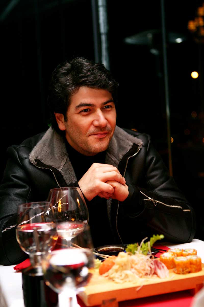 Vatan Şaşmaz'la Sevgililer Günü'ne hazırlandık