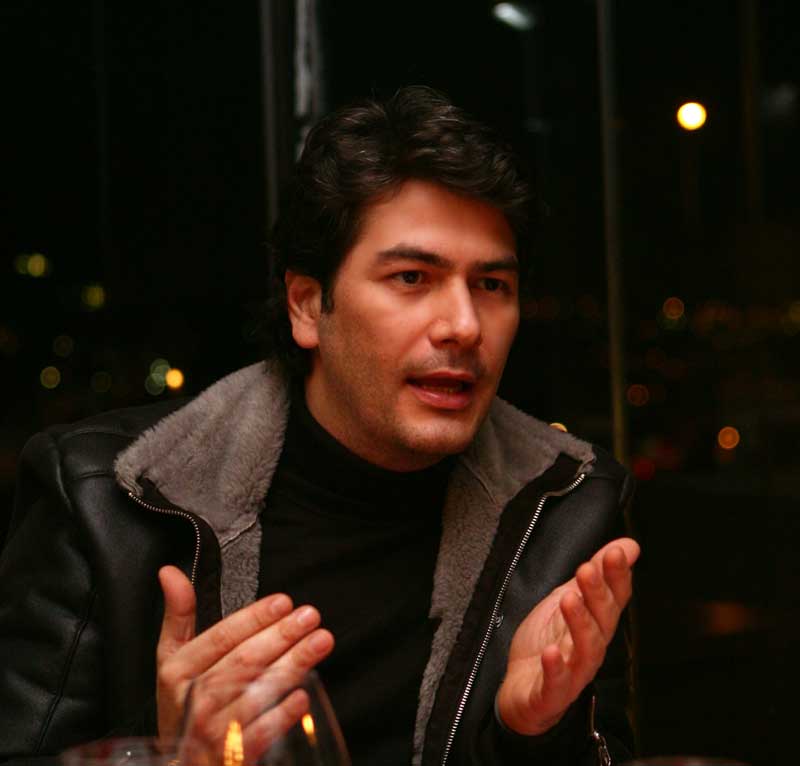 Vatan Şaşmaz'la Sevgililer Günü'ne hazırlandık