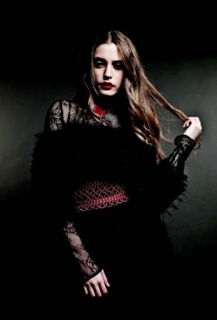 Serenay Sarıkaya şöhret yolunda