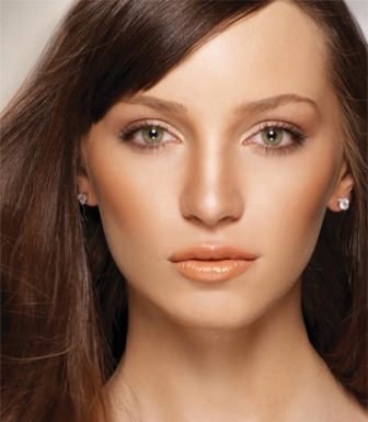 Porselen bebek makyajı