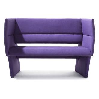 En farklı koltuk hangisi?