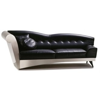 En farklı koltuk hangisi?