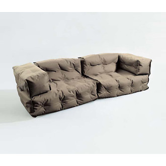 En farklı koltuk hangisi?