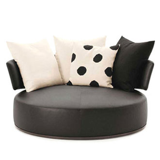 En farklı koltuk hangisi?