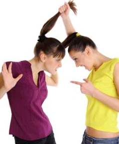 Pucca ile Pink Freud birbirine neden girdi?