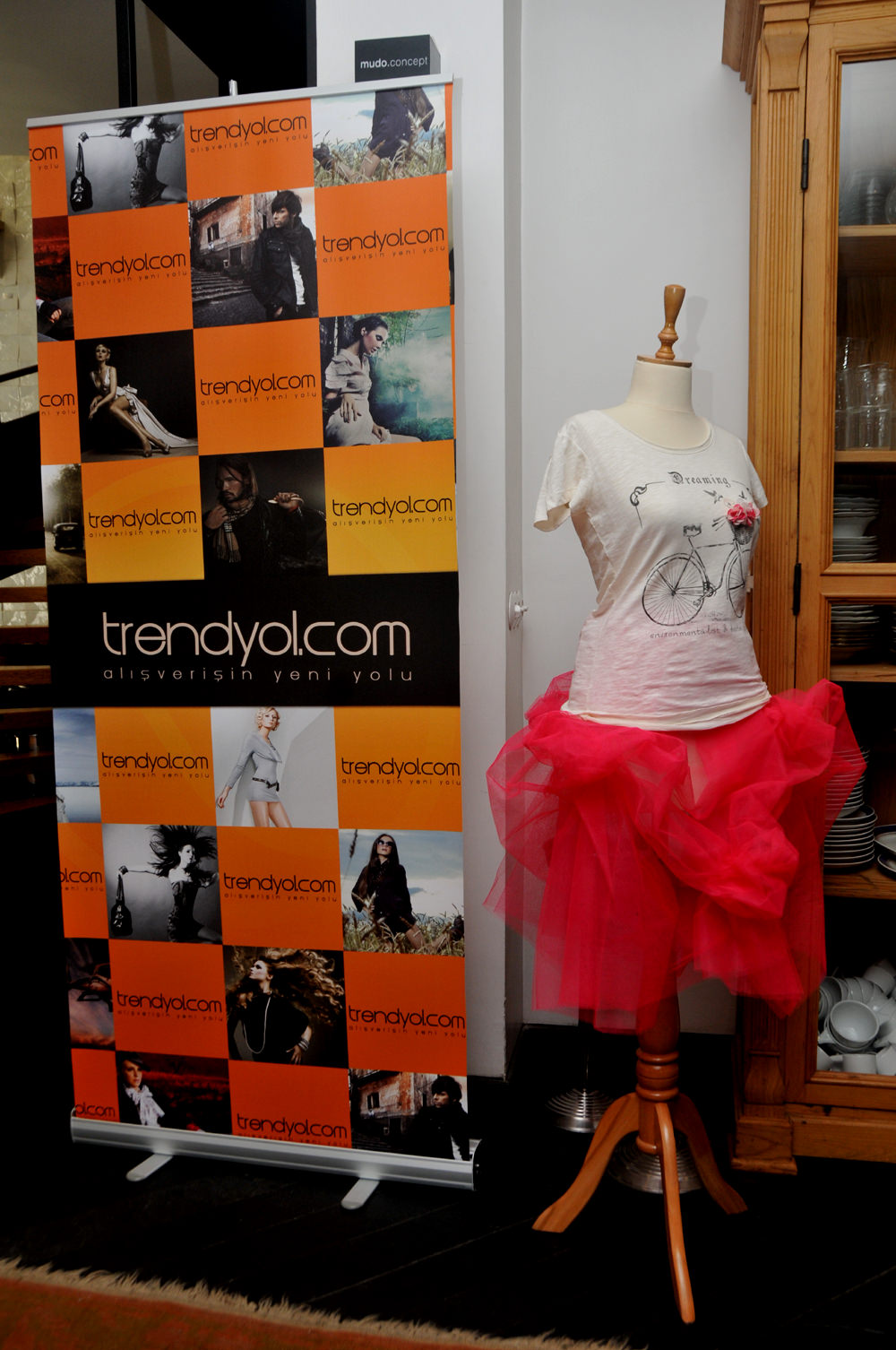 Hayatın hızını yakalamak isteyenlere özel tasarımlar Ayşe Brav’dan