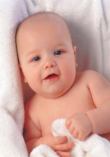 Miniğiniz neden her şeyi ağzına götürüyor?