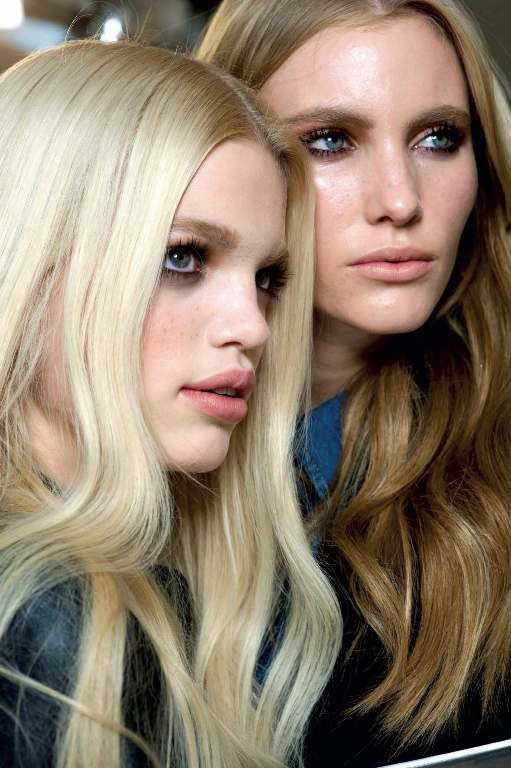 Işıltılı saçlara sahip yıldızların sırrı ne?