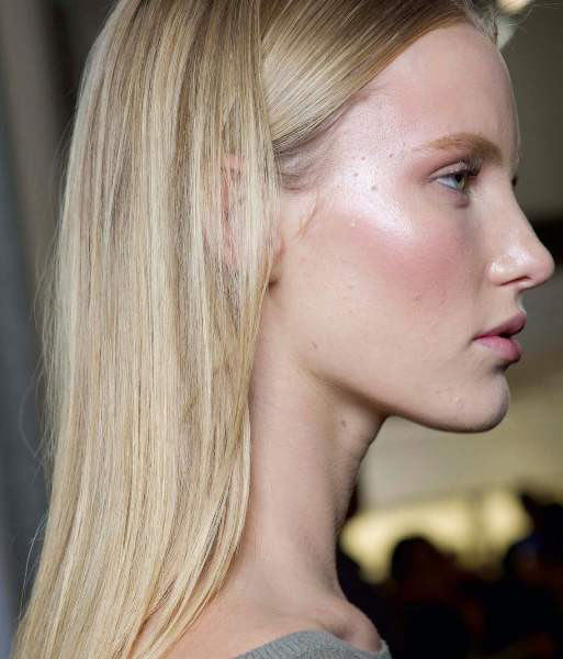 Işıltılı saçlara sahip yıldızların sırrı ne?