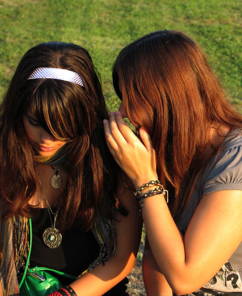 Yakın arkadaşınız çok konuşuyorsa..