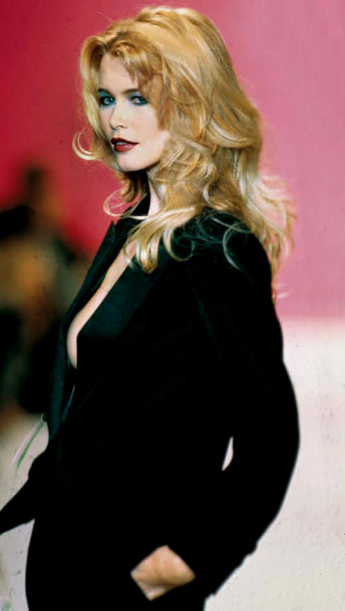 Zaman onun için geriye doğru akıyor