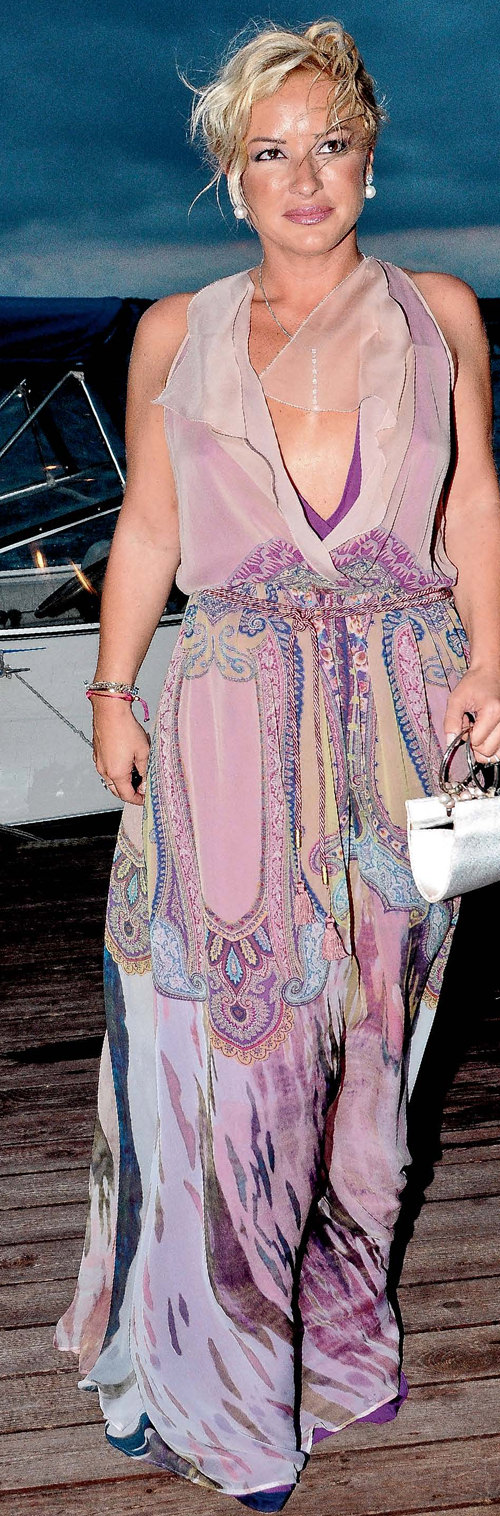 Ünlü isimlerin yeni yıl dilekleri