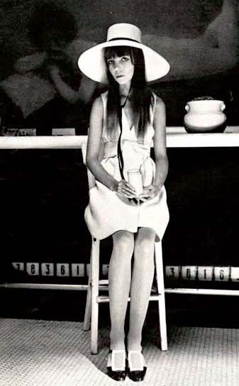 Stil ikonu Alexa Chung