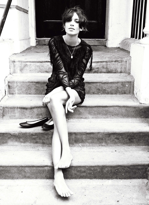 Stil ikonu Alexa Chung