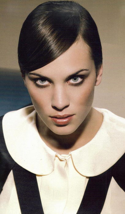 Stil ikonu Alexa Chung