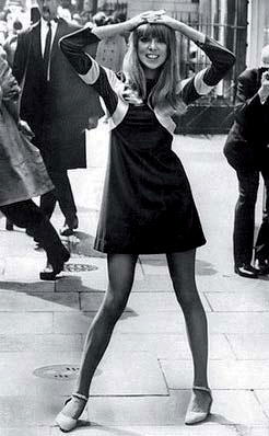 Stil ikonu Alexa Chung