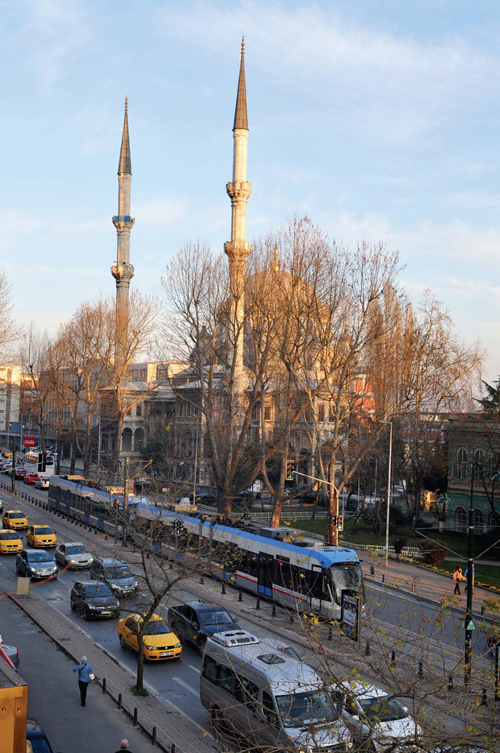 Tophane'den Çukurcuma'ya yürürken