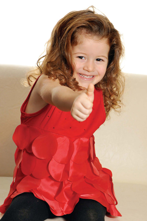 Neden dikkat çekmeye çalışıyor?