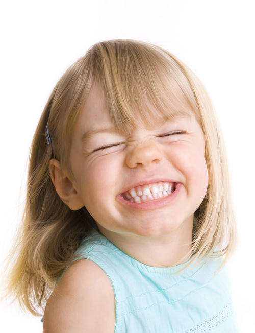 Neden dikkat çekmeye çalışıyor?