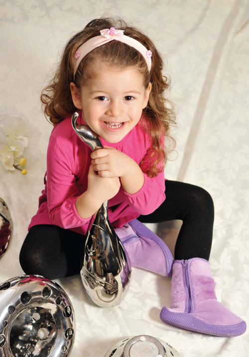 Neden dikkat çekmeye çalışıyor?