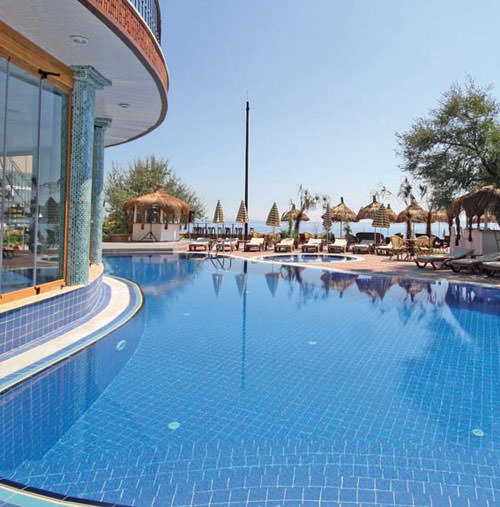 Kazdağı eteklerinde yepyeni bir otel
