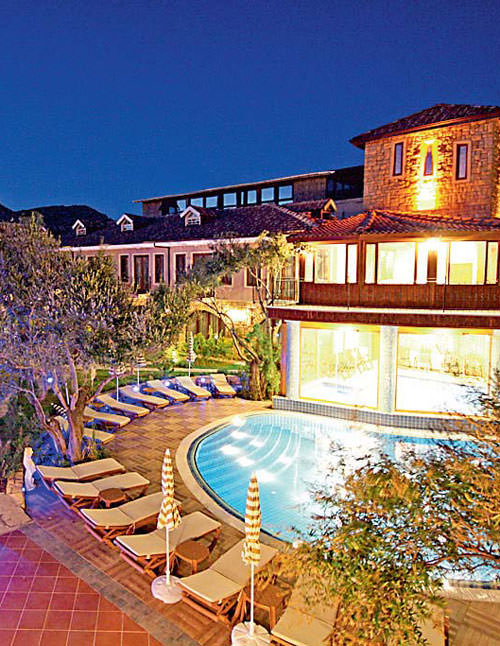 Kazdağı eteklerinde yepyeni bir otel