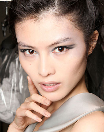 2012 İlkbahar Yaz Oje Trendleri