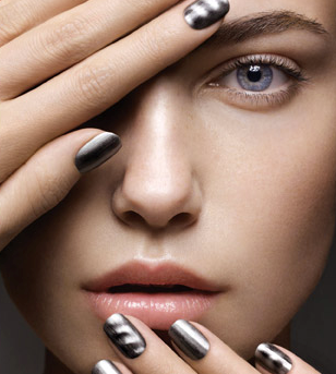 2012 İlkbahar Yaz Oje Trendleri