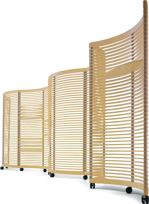 Paravanın arkasında