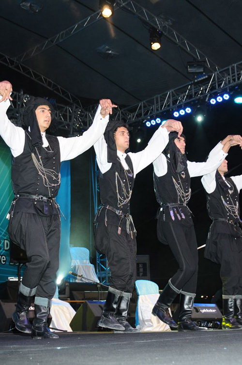 Güneşin yükseldiği yerden gelen ritim