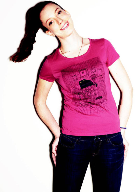 Mavi'nin yeni İstanbul tişörtleri Selçuk Demirel imzalı!