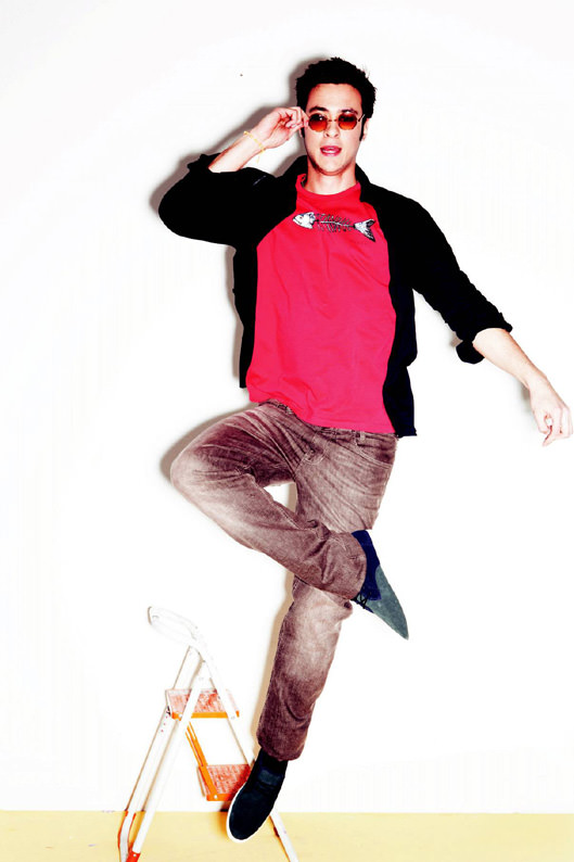 Mavi'nin yeni İstanbul tişörtleri Selçuk Demirel imzalı!