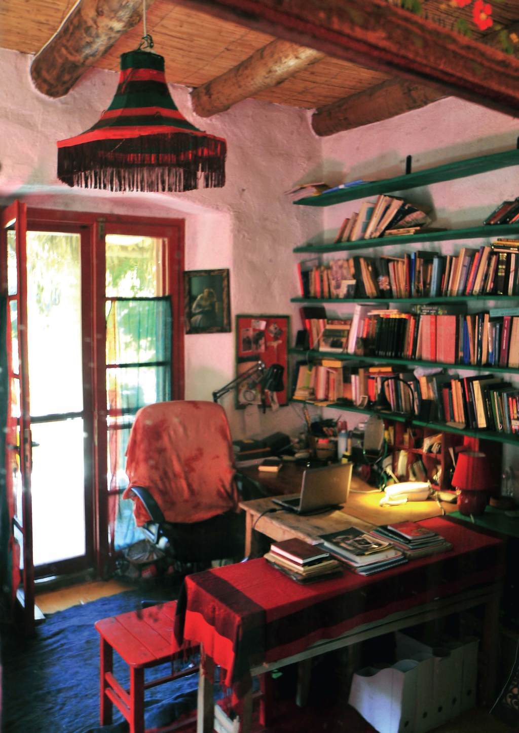 Rengarenk evin öyküsü..