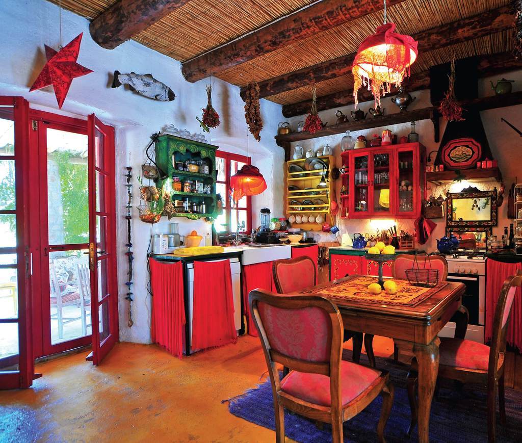 Rengarenk evin öyküsü..