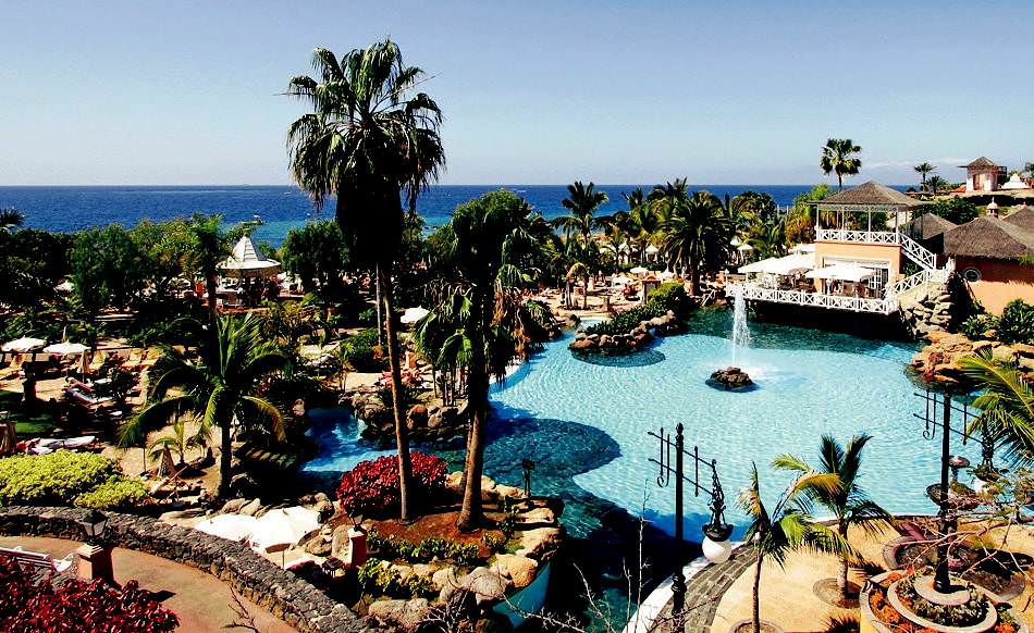 Kanarya Adaları'nın en büyüğü Tenerife