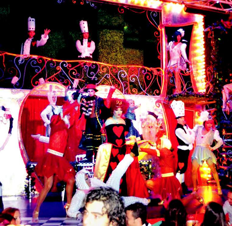 Cahide Harikalar Diyarı’nda masal tadında eğlence