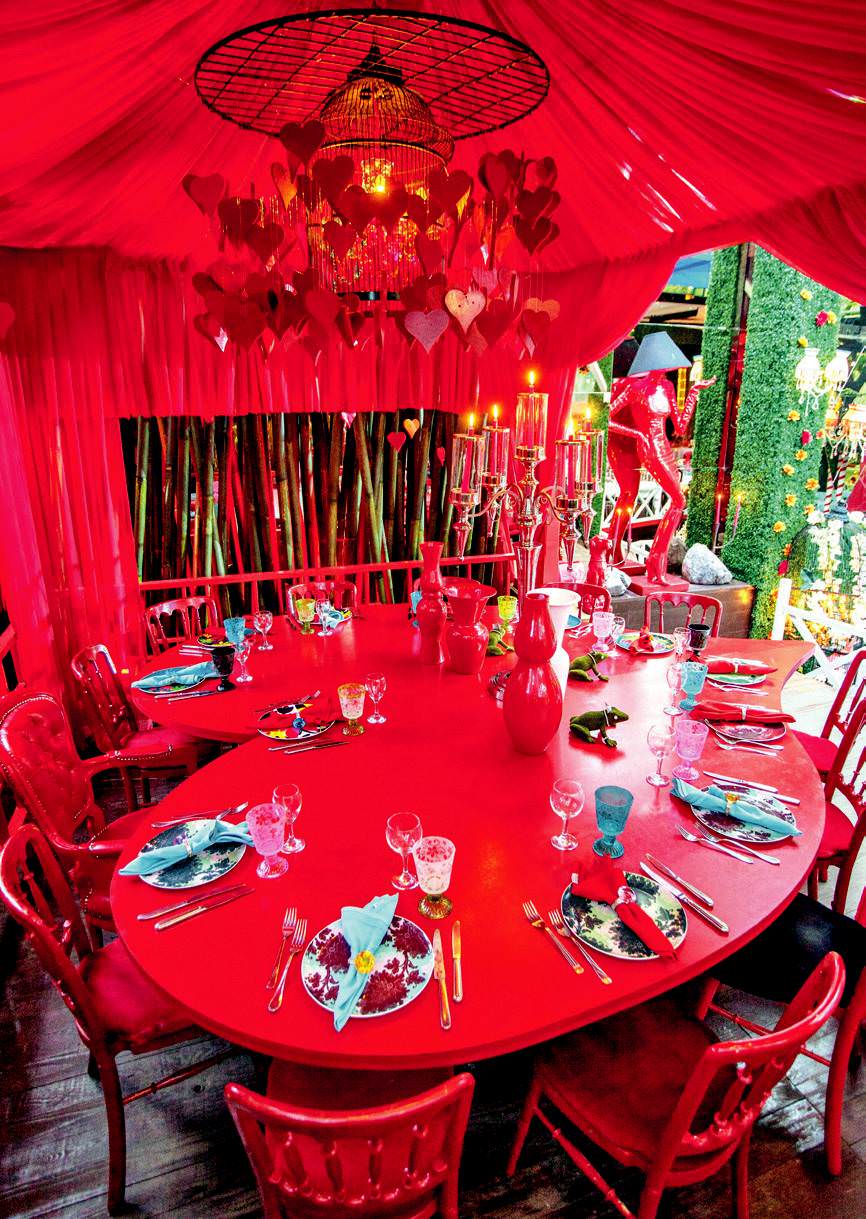 Cahide Harikalar Diyarı’nda masal tadında eğlence