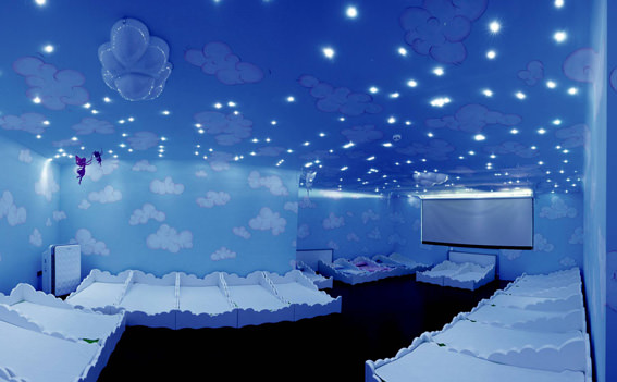 Duvar kağıdı "out", duvar resimleri "in"!