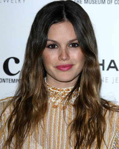 Yeni saç trendi: Uçlara röfle!