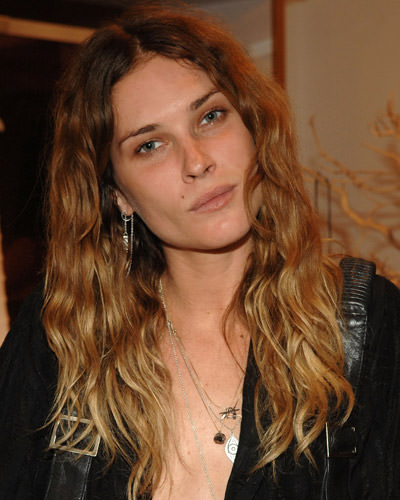 Yeni saç trendi: Uçlara röfle!