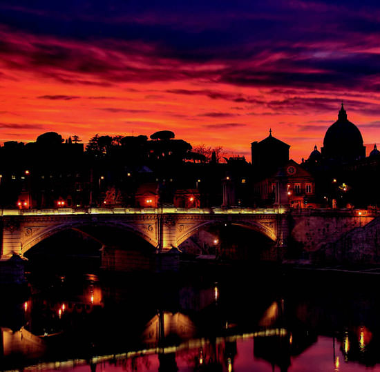 Tahtın ve tacın pırıltısı altında alışveriş