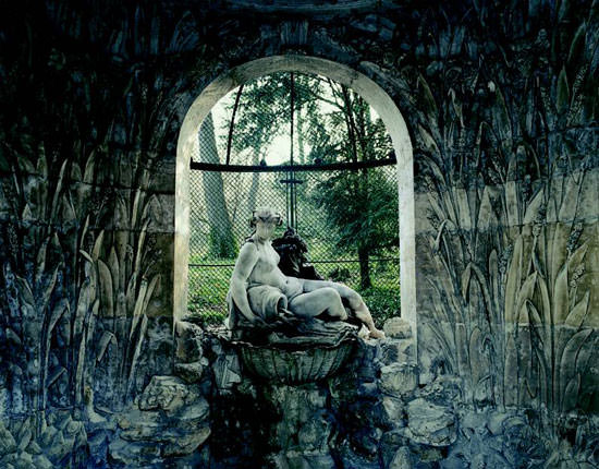 Tahtın ve tacın pırıltısı altında alışveriş