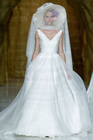 Provanias 2014 gelinlik modelleri