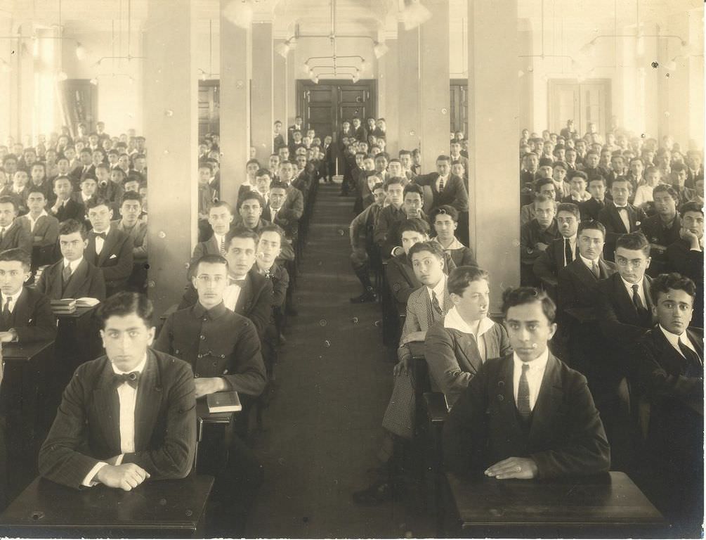 Robert Kolej’in sergisi 15 Mayıs’ta açılıyor